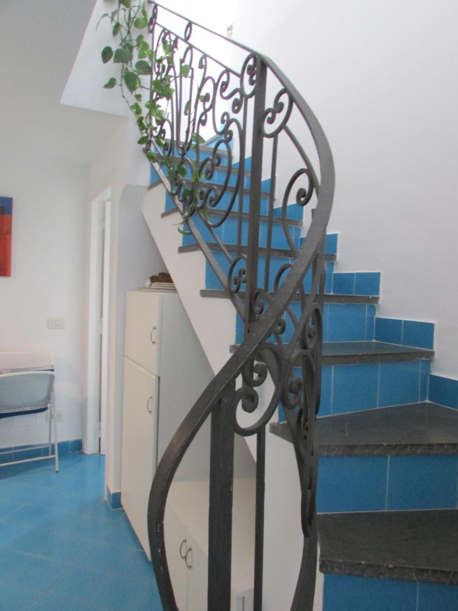 Piazzetta Sweet Home กาปรี ภายนอก รูปภาพ
